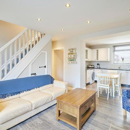 Host & Stay - Kurnell Cottage Staithes Exterior photo